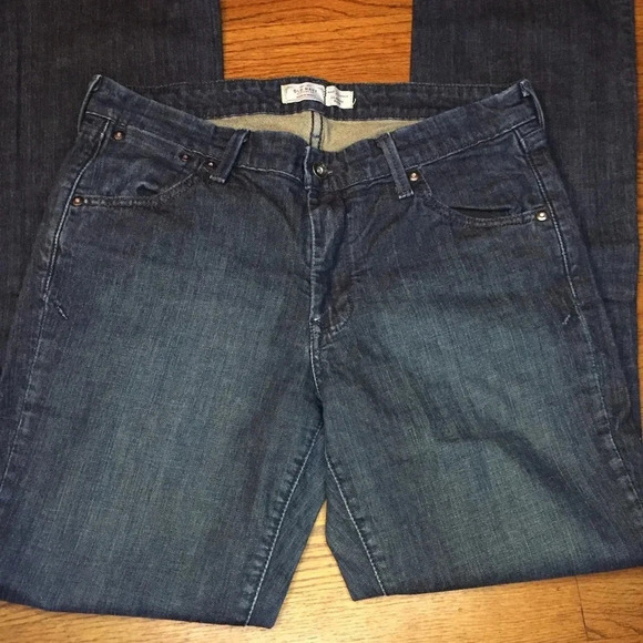 Old Navy Classic Rise Jeans Size 10 - Picture 3 of 4